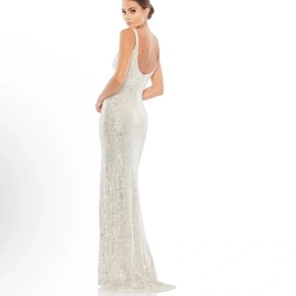 Mac Duggal 26443 Fully Sequined Scoop Back Evening Gown Dress Silver Size 0 NWT - Picture 2 of 6